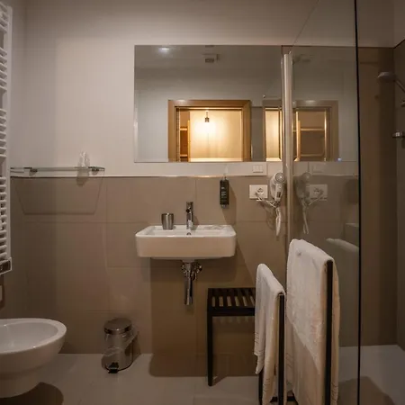 Hotel Giallo Dolomiti Wellness à Pieve di Cadore Extérieur photo