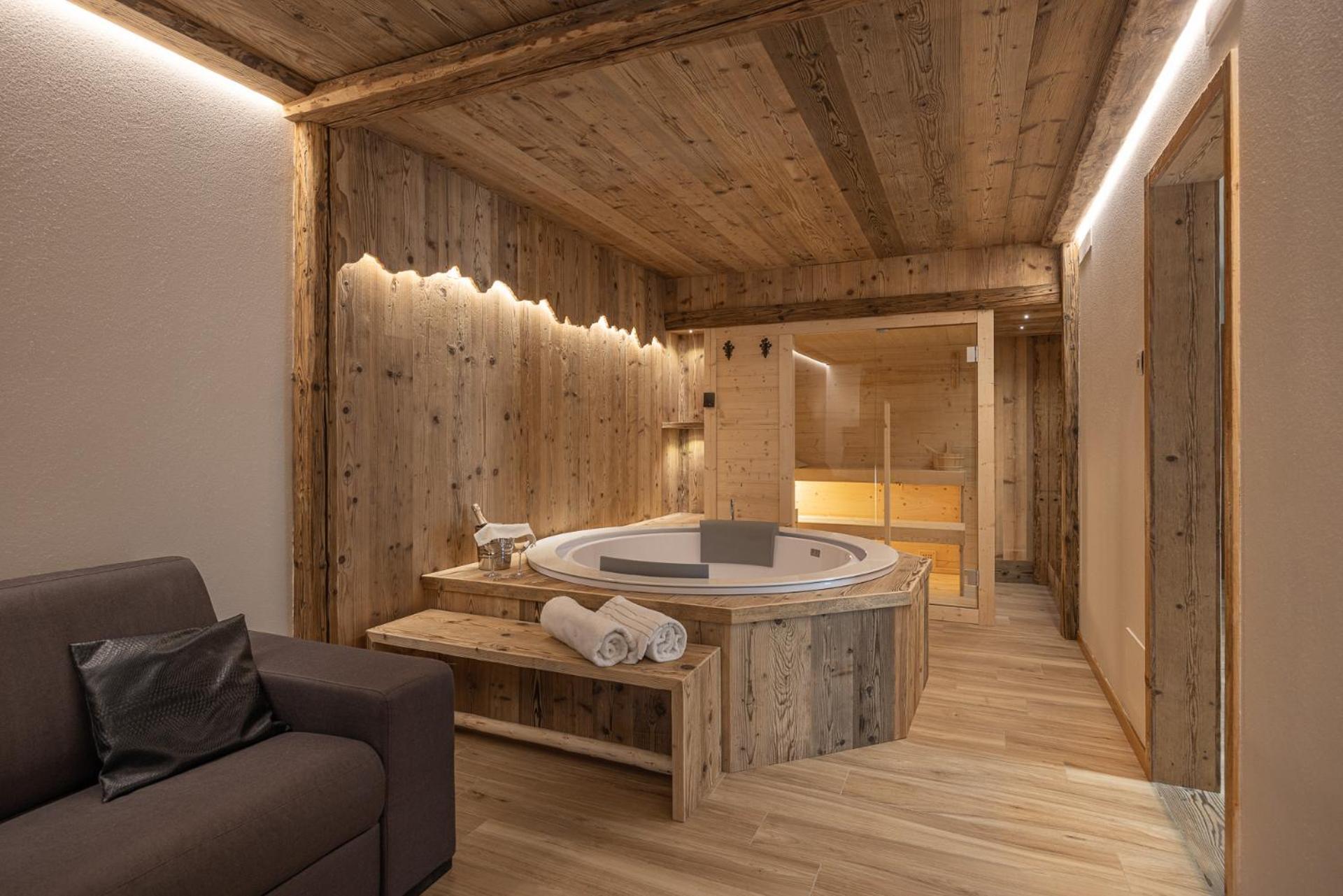 Giallo Dolomiti Wellness